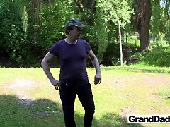 Grote lul, Lul, Hondjeshouding, Opa, Handbeurt, Zoenen, Likken, Openbaar