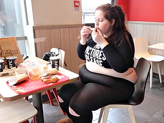 Nana, Belle grosse femme bgf, Britannique, Brunette brune, Rondelette, Fétiche, Public, Solo