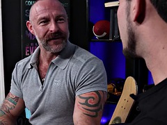 Большой член, Минет, Геи, Ласковые ручки, Поцелуи, Мускулы