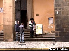 Geile alte tussi, Kehlenfick, Gruppe, Reif, Milf, Realität, Flotter dreier