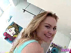 Pijpbeurt, Bruinharig, Sperma shot, Anaal likken, Trio