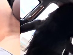 Gros seins, Brunette brune, Masturbation, Transsexuelle