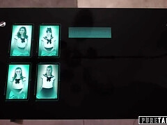 18 años, Mamada, Garganta profunda, Grupo, Realidad, Tabú, Adolescente, Uniforme