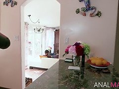 Anal, Gros cul, Gros seins, Sucer une bite, Tromperie, Mère que j'aimerais baiser, Chevaucher