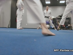 Blonde, Sucer une bite, Brunette brune, Groupe, Hard, Hd, Fait maison, Réalité