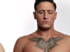 Anal, Grosse bite, Sucer une bite, Homosexuelle, Hard, Masturbation, Piercing, Tatouage
