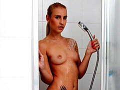 Leie, Grosser arsch, Grosse titten, Fingern, Dürr, Solo, Entkleiden, Jungendliche (18+)