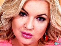 Grosse titten, Blondine, Handjob, Hd, Lecken, Natürlichen titten, Büro, Ablutschen