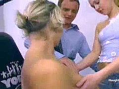 アナル, フェラチオ, イギリス人, 指いじり, コキ, 三人