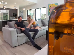 Mamada, Morena, Sexo duro, Lamidas, Tetas naturales, Afeitado, Ducha, Tetas