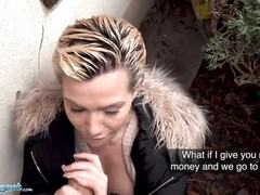 Grote mammen, Pijpbeurt, Lul, Hondjeshouding, Hd, Rijpe lesbienne, Buiten, Openbaar