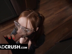 Sucer une bite, Fétiche, Lunettes, Léchez, Pov, Chatte, Tabou, Adolescente