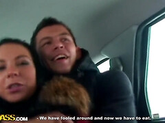 お尻, 中出し, カワイイ, イマラチオ, 手コキする, 公共, ロシア人, 剃毛