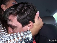 Anal, Gros cul, Gros seins, Sucer une bite, Brunette brune, Mère que j'aimerais baiser, Maman, Public