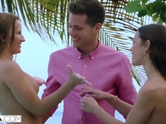 顔射, なめる, 公共, オマンコ, 現実, 馬乗り, 三人, オッパイの