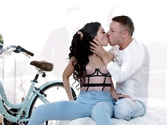 Анальный секс, Брюнетки, Семяизвержение, Собачьи, Поцелуи, Белье, Трусики, Наездница