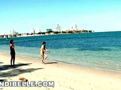 Playa, Culo grande, Rubia, Sexo duro, Hd, Tetas naturales, Chupando, Adolescente