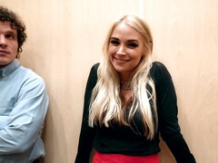 Enthousiasteling, Grote kont, Pijpbeurt, Sperma shot, Hondjeshouding, Kut duiken, Rijden, Strak