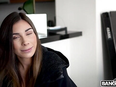 Busty Brunette Stepmom Lexxi Steele BTS Hardcore Footage With Johnny TK - Blowjob