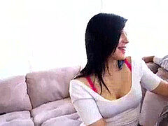 Anaal, Grote lul, Pijpbeurt, Bruinharig, Sperma in gezicht, Kokhalzen, Moeder die ik wil neuken, Tatoeage