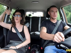 Morena, Corridas faciales, Gafas, Lamidas, Tetas naturales, Pov, Coño, Montar