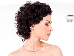 In den arsch, Blasen, Hundestellung, Fingern, Handjob, Milf, Entkleiden, Spielzeuge