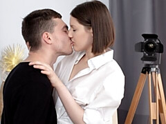 18 jaar, Grote kont, Pijpbeurt, Hondjeshouding, Natuurlijke tieten, Kort haar, Tiener, Tieten likken