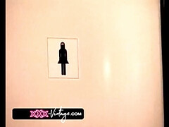 Cul à la bouche, Salle de bains, Gros seins, Mignonne, Lingerie, Seins naturels, Public, Toilettes