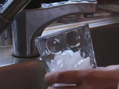 Blasen, Braunhaarige, Spermaladung, Aufs gesicht abspritzen, Fingern, Hardcore, Lecken, Muschi