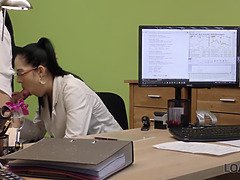 Pijpbeurt, Bruinharig, Oudere vrouw, Diep in de keel, Masturbatie, Moeder die ik wil neuken, Moeder, Stiefmoeder