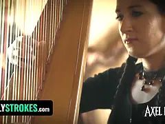 Pijpbeurt, Bruinharig, Sperma in gezicht, Kwartet, Moeder die ik wil neuken, Natuurlijke tieten, Kut duiken, Rijden