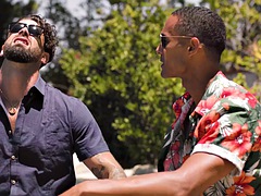 Anaal, Kont, Grote lul, Pijpbeurt, Homo, Handbeurt, Tatoeage, Trio