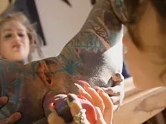 Любители, Анальный секс, Жопа, Лесбиянка, Лизание, Пирсинг, Тату, Игрушки