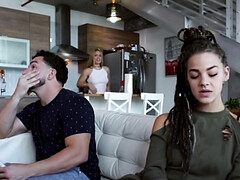 Blond, Pijpbeurt, Broeder, Aangekleed, Sperma shot, Diep in de keel, Lul, Zusters