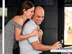 Cul, Blonde, Sucer une bite, En levrette, 2 femmes 1 homme, Embrassement, Adolescente, Plan cul à trois