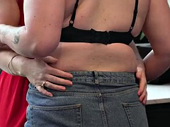 Amateur, Belle grosse femme bgf, Gros seins, Doigter, Poilue, Lesbienne, Mère que j'aimerais baiser, Strapon