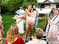デカパイ, 顔射, ハードコア, Hd, 天然, 自然山雀, 結婚式, 奇妙