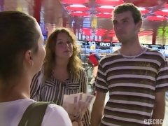 Leie, Flotter vierer, Gruppe, Im freien, Pov, Öffentlich, Ablutschen, Swingers