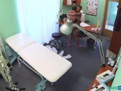 Amateur, Sucer une bite, Éjaculation interne, Médecin, En levrette, Infirmière, Uniforme, Voyeur