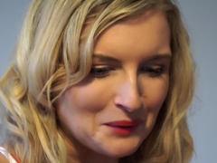 Kont, Grote mammen, Blond, Pijpbeurt, Diep in de keel, Handbeurt, Likken, Tiener