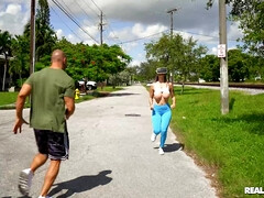 Lieveling, Grote lul, Rondborstig, Natuurlijke tieten, Pornster, Kut duiken, Realiteit, Geschoren