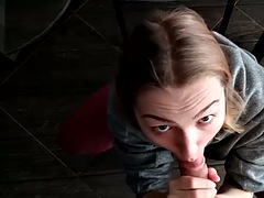 Grosser schwanz, Grosse titten, Blasen, Sporthalle, Hardcore, Pov, Realität