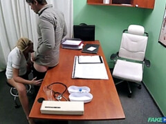 素人, フェラチオ, 浮気者, カップル, 医者, 手コキする, 看護婦, ユニフォーム