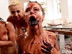 Messy girls - foot fetish xxx