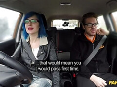 Anal, Mamada, Coche, Estilo perrito, Penetracion con dedos, Al aire libre, Pov, Coño