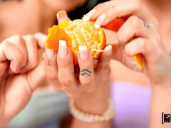 デカパイ, 彼氏, イマラチオ, 顔面騎乗, キス, 小柄, ピアス, タトゥー