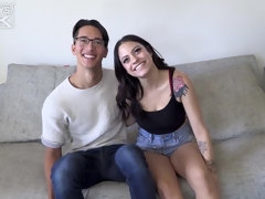 Mamada, Morena, Estilo perrito, Pajear, Besar, Coño, Tatuaje, Adolescente