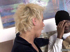 Grosser schwanz, Schwarz, Geile alte tussi, Reif, Milf