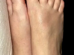 Sexy little toes and feet