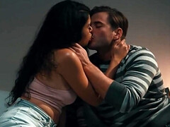 Verga grande, Estilo perrito, Lamidas, Tetas naturales, Coño, Afeitado, Chupando, Adolescente